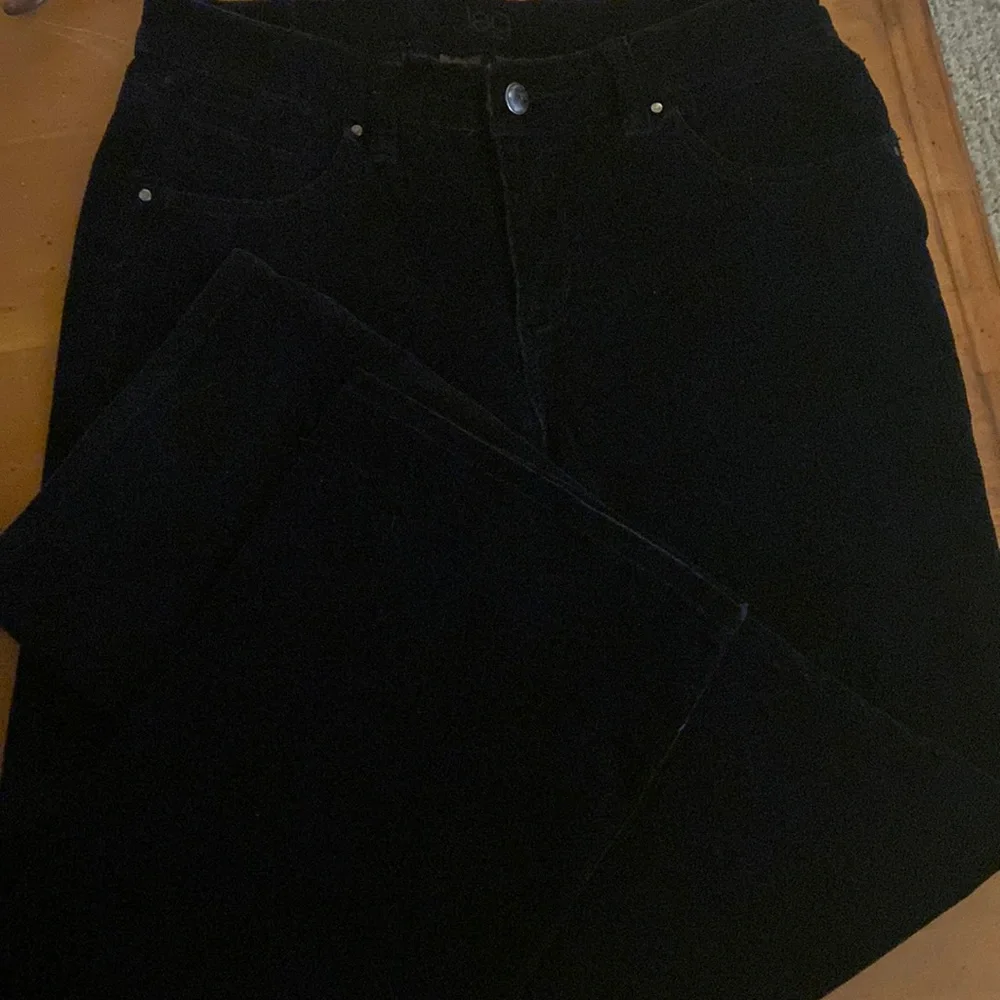 Women’s black corduroy pants. - Picture 2 of 4